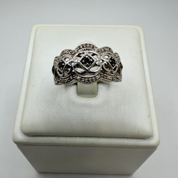 Jewelry - Black and white diamond cocktail statement ring in sterling silver!